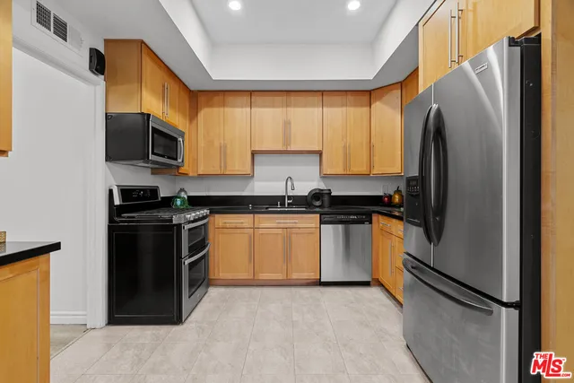 $1,049,000 | 1314 17th Street, Unit 10, Santa Monica, CA 90404