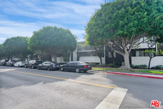 $1,049,000 | 1314 17th Street, Unit 10, Santa Monica, CA 90404