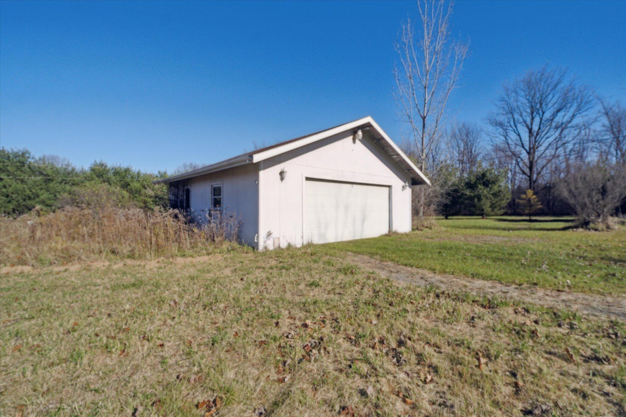8790 North Meridian Road Pleasant Lake, MI 49272 - Photo 46 of 66 44-8790-N-Meridian-Rd-Pleasant-Lake-MI-4