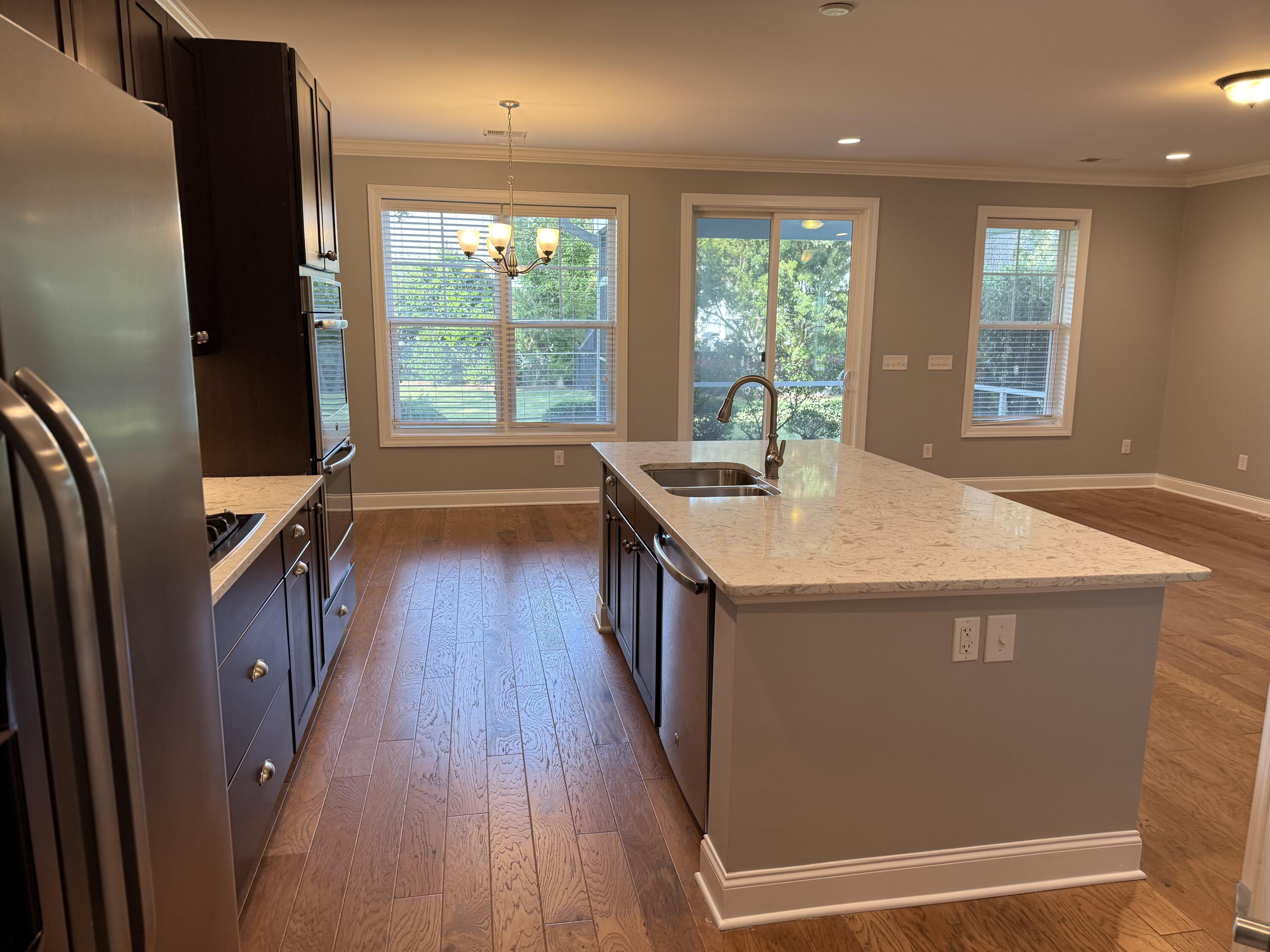 2089 Oyster Reef Lane Mount Pleasant, SC 29466 - Photo 12 of 84 2025-10-08 16.21.40