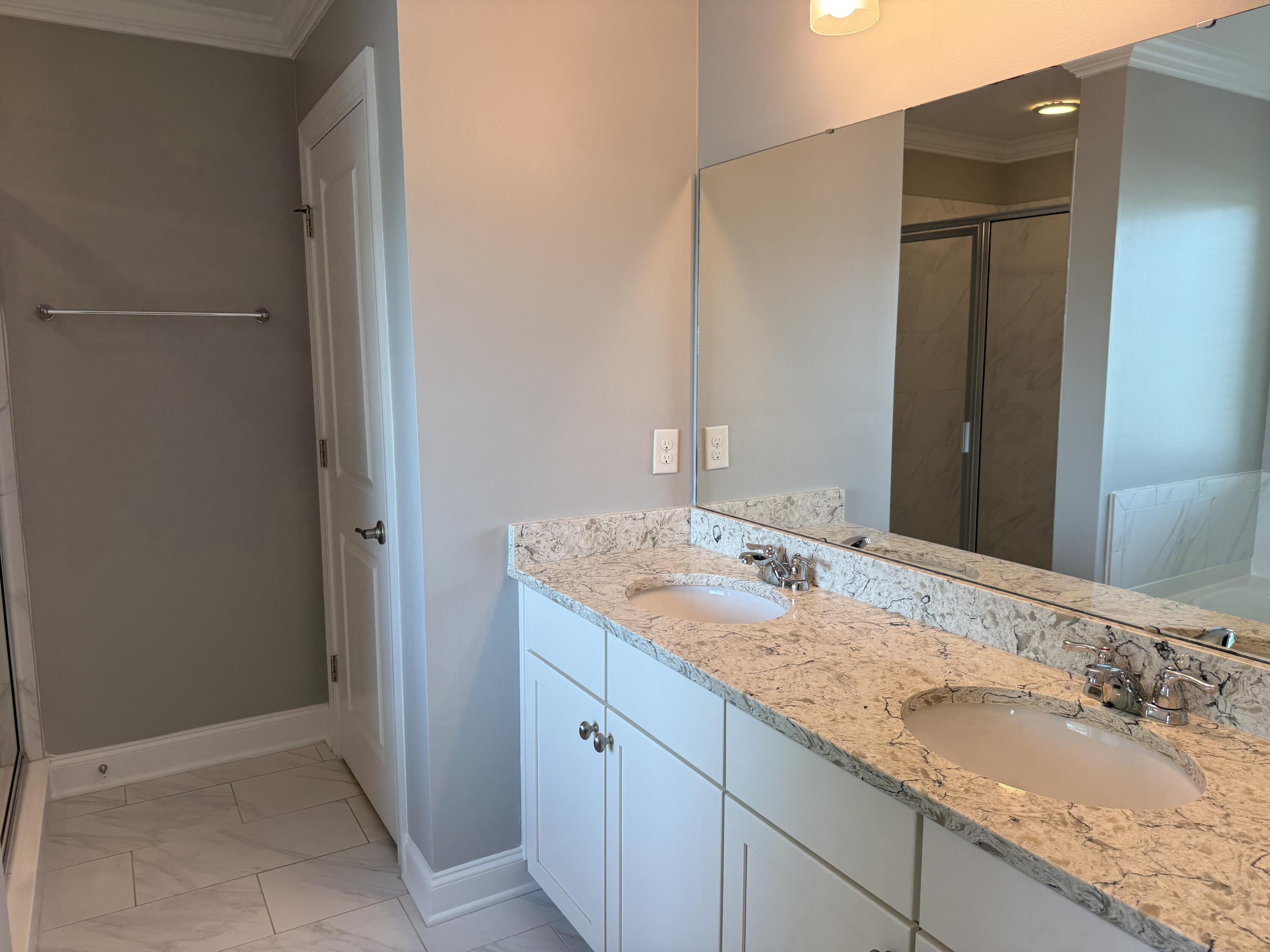 2089 Oyster Reef Lane Mount Pleasant, SC 29466 - Photo 18 of 84 2025-10-08 16.29.16