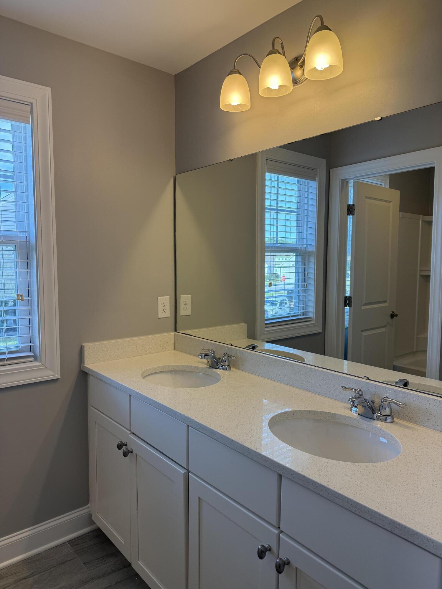 2089 Oyster Reef Lane Mount Pleasant, SC 29466 - Photo 30 of 84 2025-10-08 16.27.30