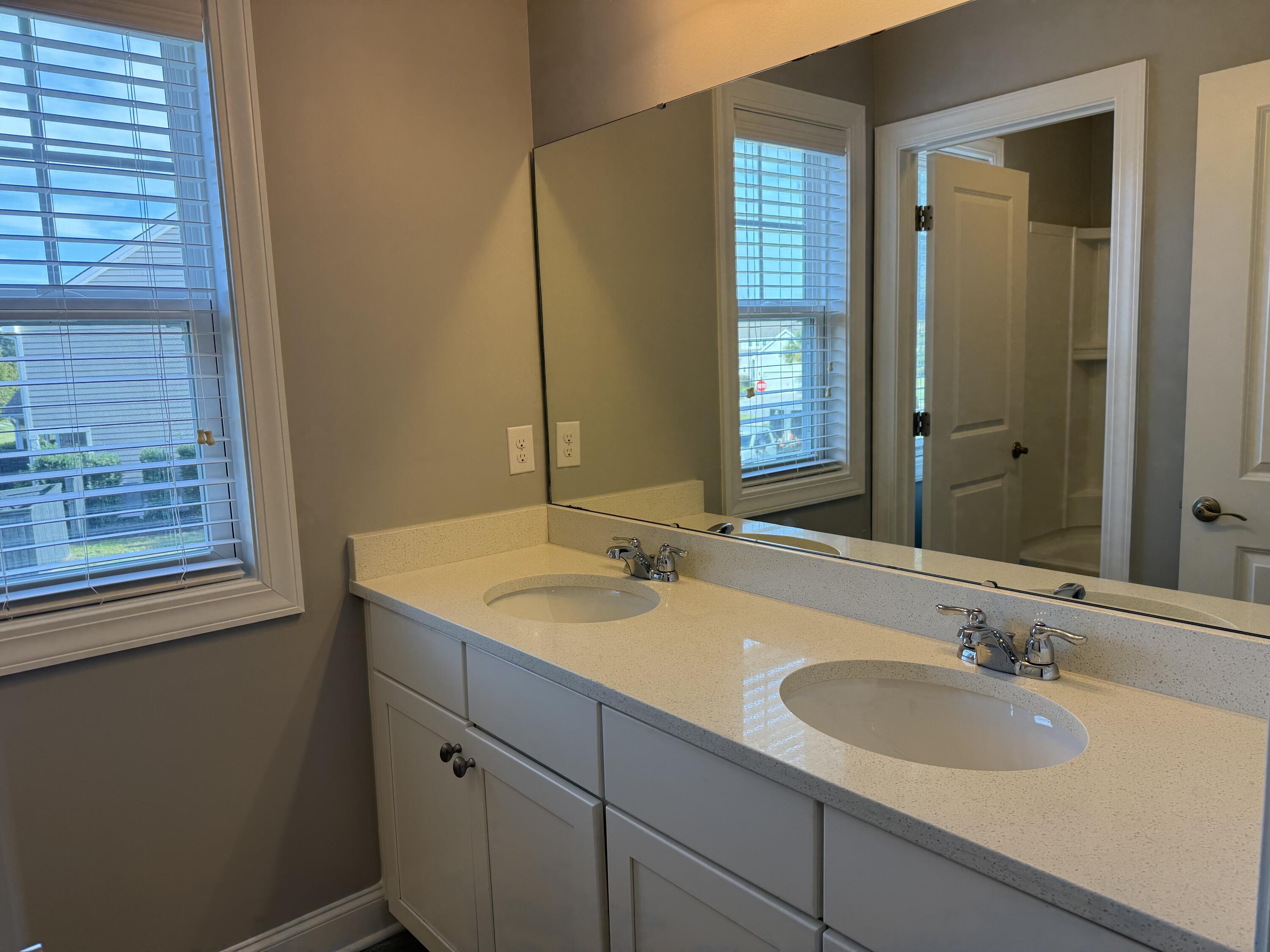 2089 Oyster Reef Lane Mount Pleasant, SC 29466 - Photo 31 of 84 2025-10-08 16.27.37