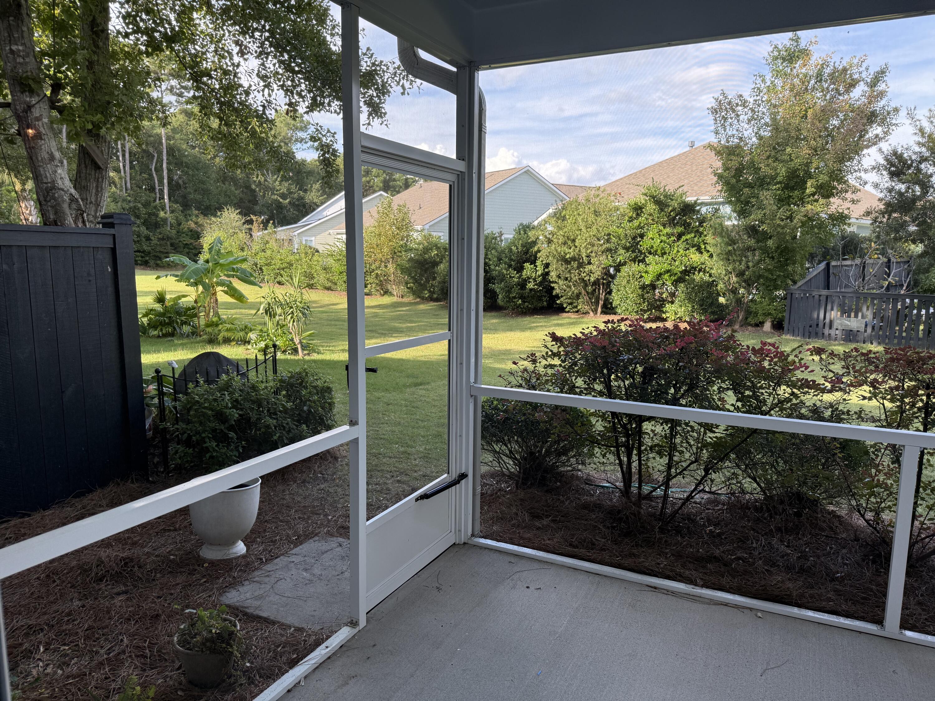 2089 Oyster Reef Lane Mount Pleasant, SC 29466 - Photo 36 of 84 2025-10-08 16.22.15