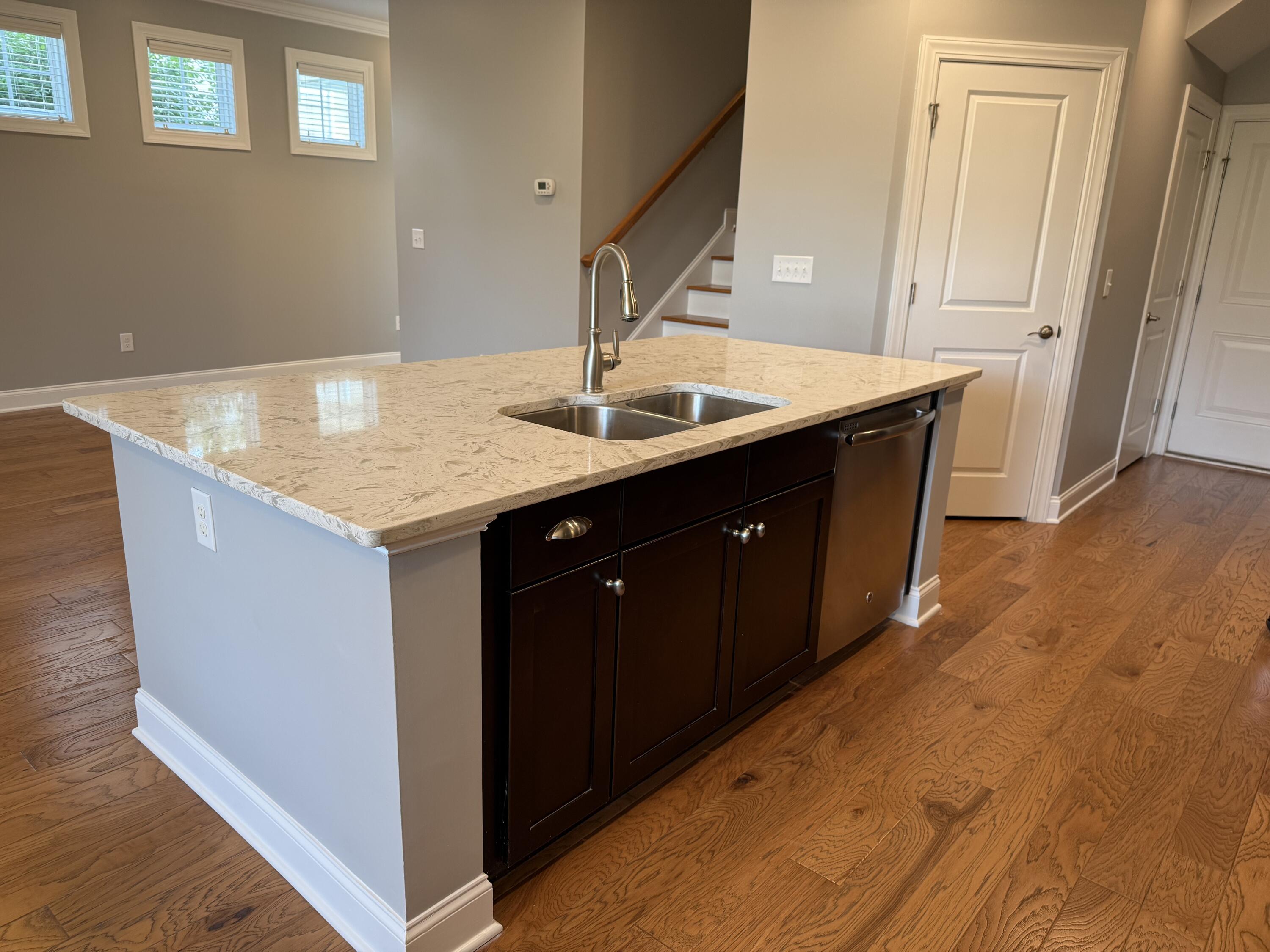 2089 Oyster Reef Lane Mount Pleasant, SC 29466 - Photo 10 of 84 2025-10-08 16.21.10