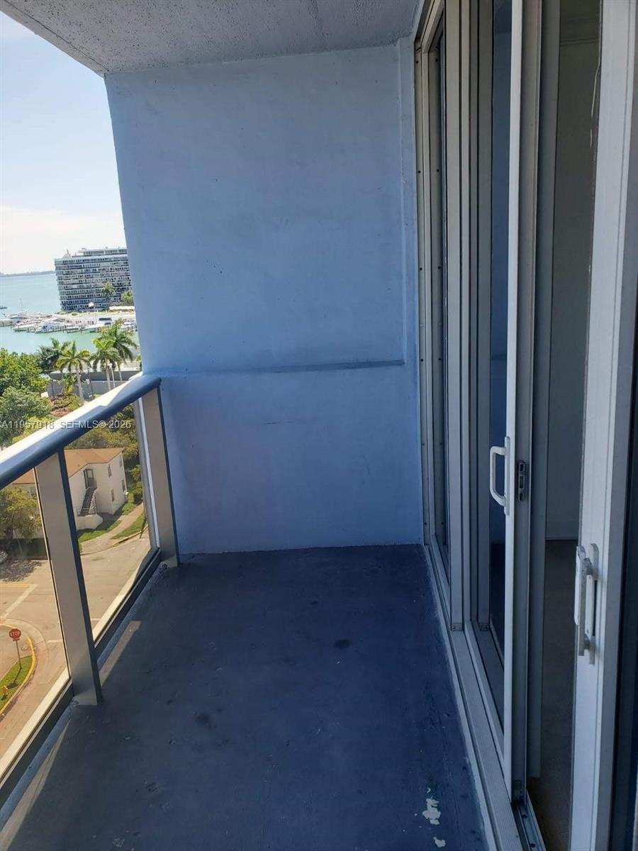 401 69th Street, Unit 906 Miami Beach, FL 33141 - Photo 23 of 24 a view of a small space