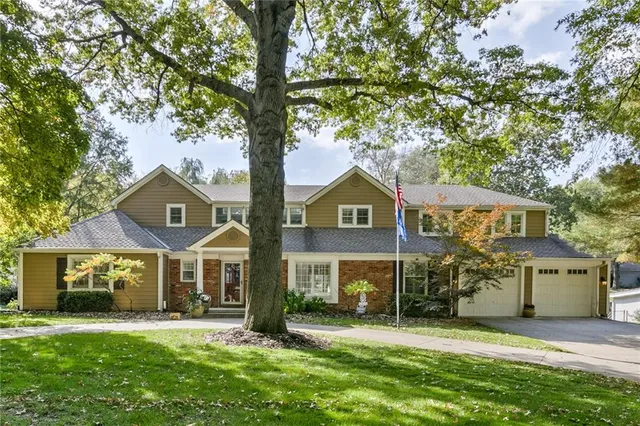 $1,049,950 | 10318 Sagamore Road, Leawood, KS 66206