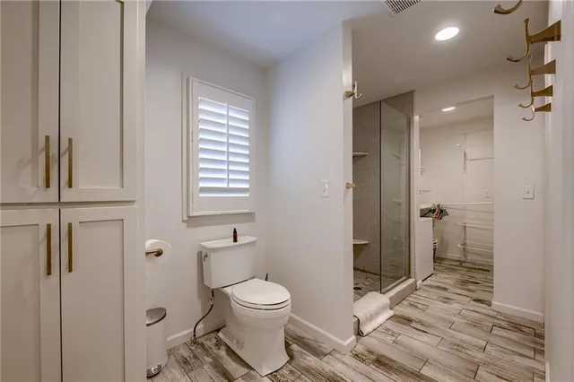 $1,049,950 | 10318 Sagamore Road, Leawood, KS 66206