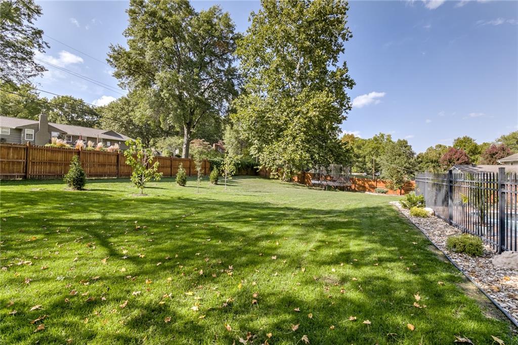 10318 Sagamore Road Leawood, KS 66206 - Photo 44 of 50