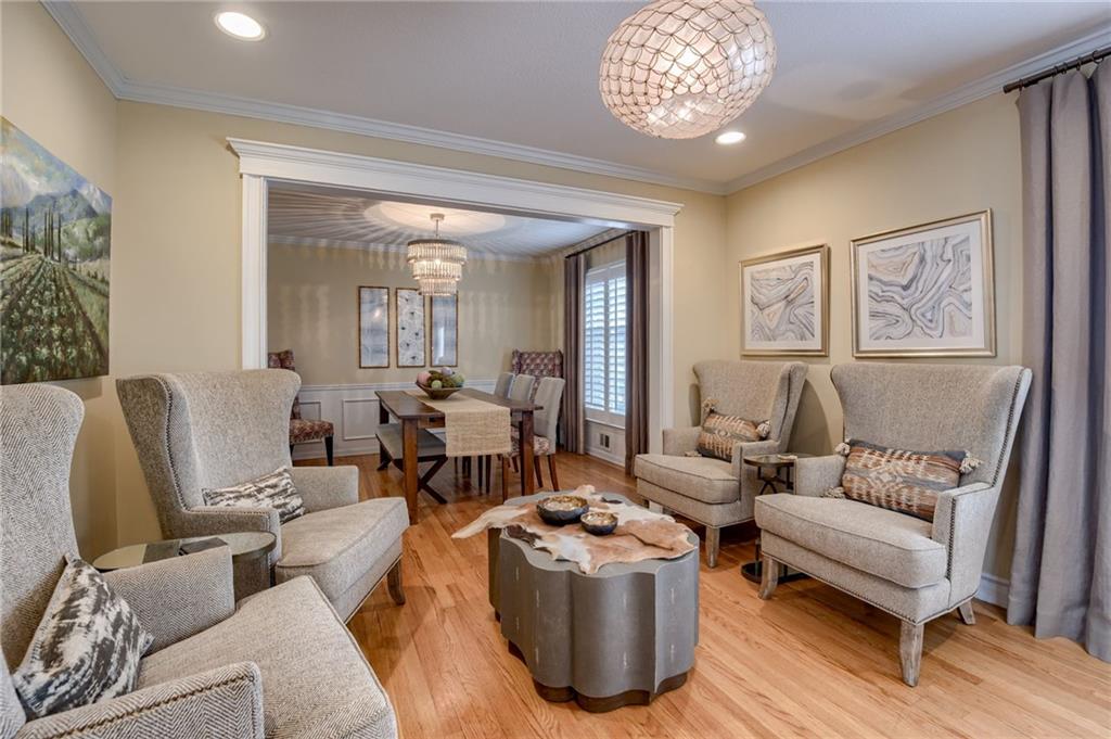 10318 Sagamore Road Leawood, KS 66206 - Photo 8 of 50