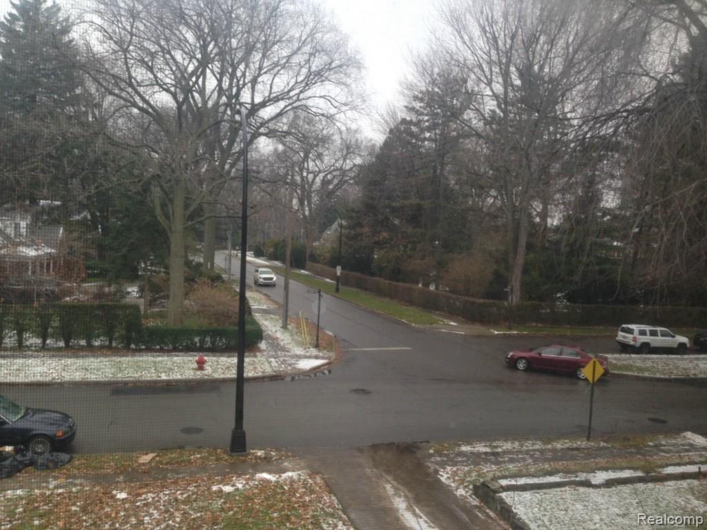 196 Kerby Road Grosse Pointe, MI 48236 - Photo 9 of 9 IMG_1920.jpg