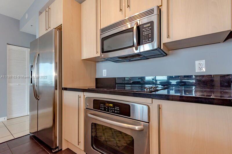 79 Southwest 12th Street, Unit 2904S Miami, FL 33130 - Photo 3 of 24