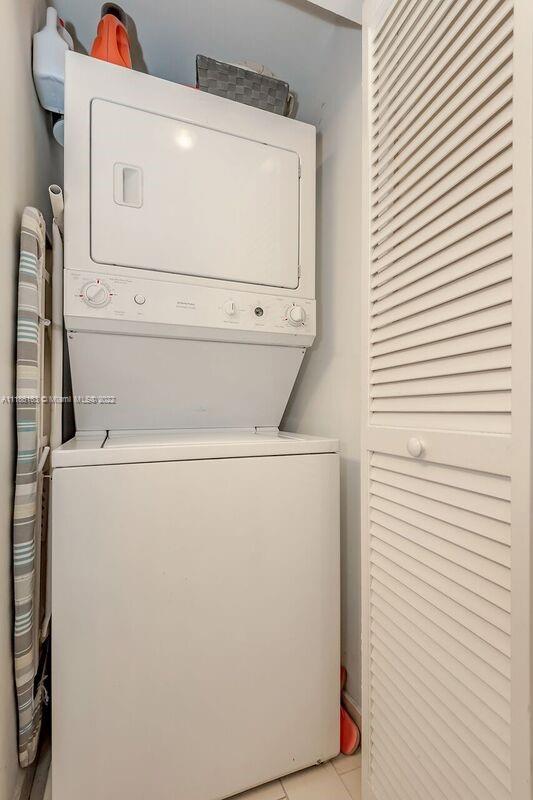 79 Southwest 12th Street, Unit 2904S Miami, FL 33130 - Photo 9 of 24