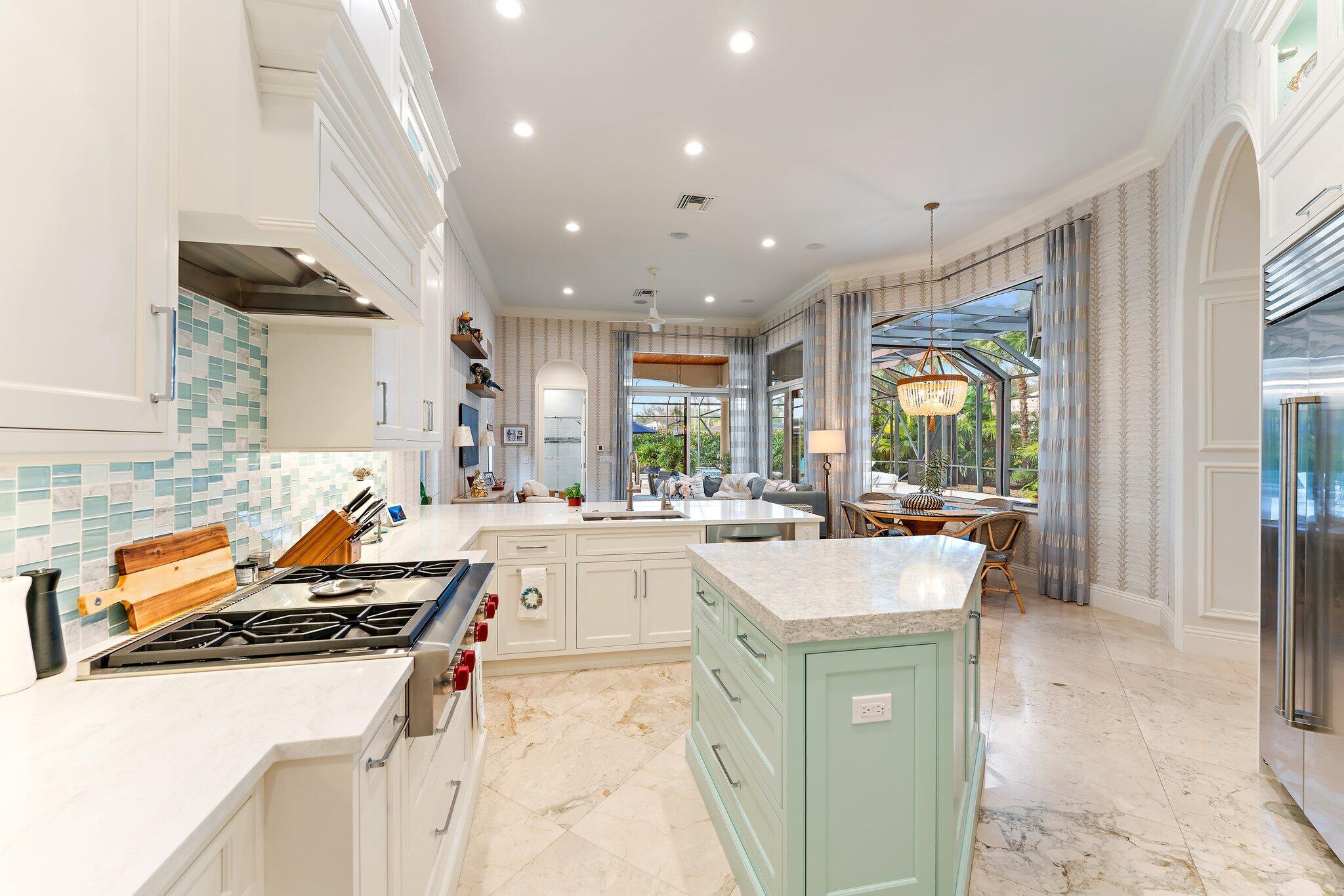 6283 Southeast Moss Ridge Pointe Hobe Sound, FL 33455 - Photo 17 of 89 Kitchen