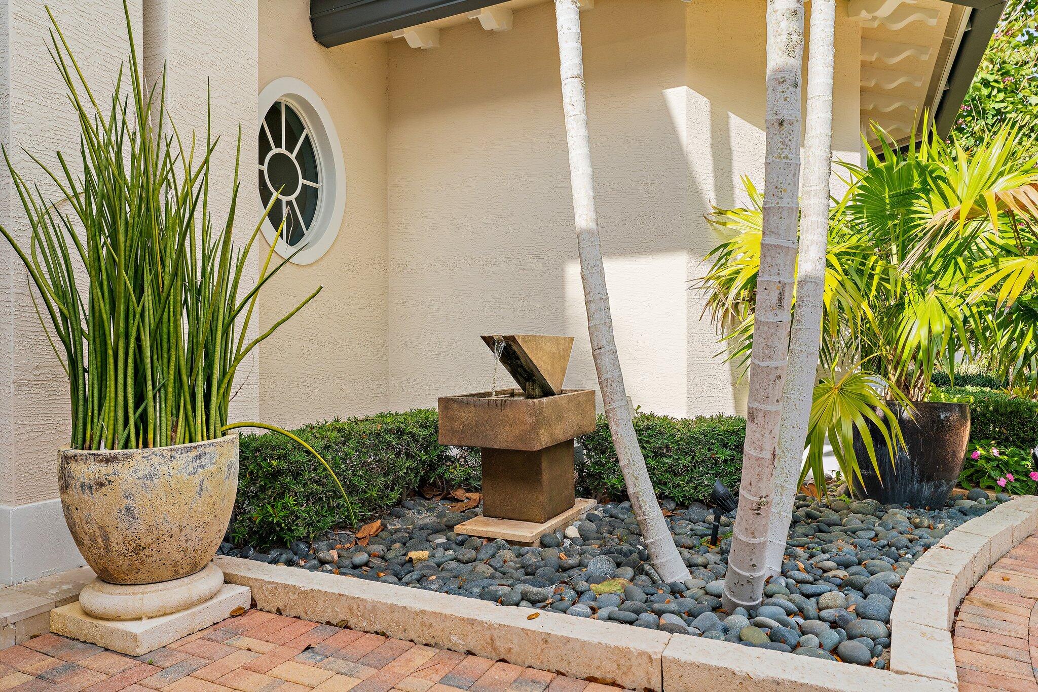 6283 Southeast Moss Ridge Pointe Hobe Sound, FL 33455 - Photo 3 of 89 Exterior Front Fountain