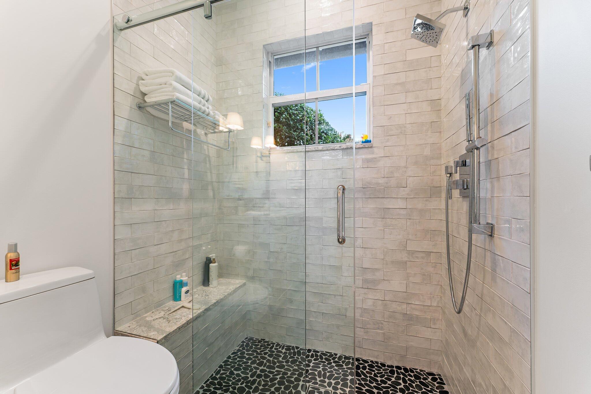 6283 Southeast Moss Ridge Pointe Hobe Sound, FL 33455 - Photo 47 of 89 Guest Bath