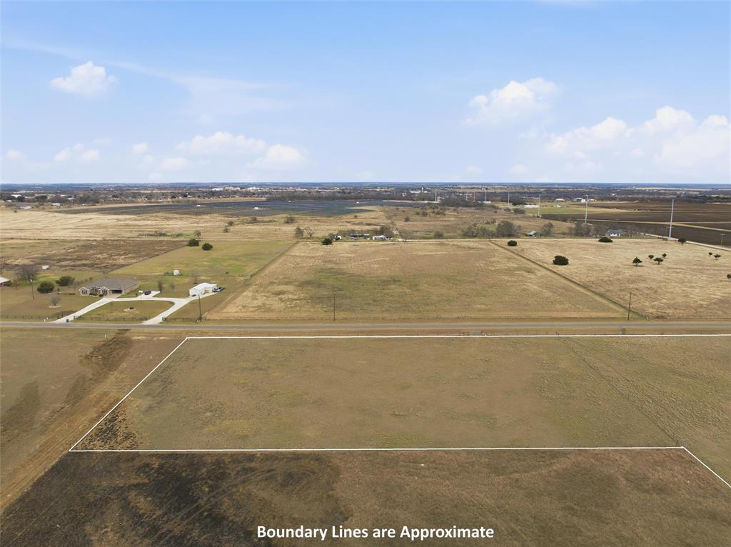 544 Wade Road Eddy, TX 76524 - Photo 11 of 22 a view of an ocean and beach