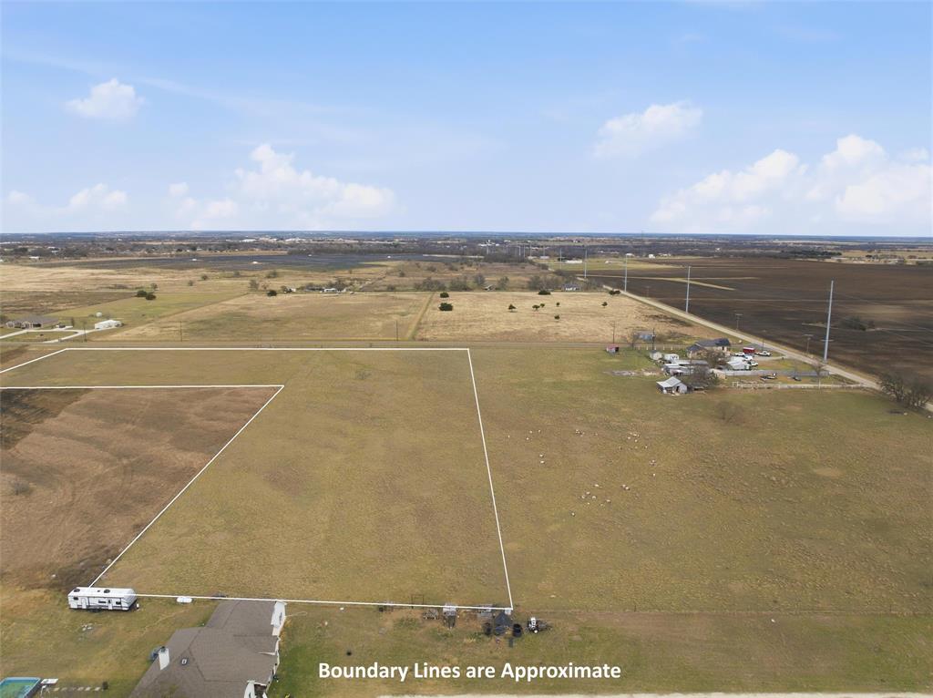 544 Wade Road Eddy, TX 76524 - Photo 15 of 22 a view of an ocean and beach