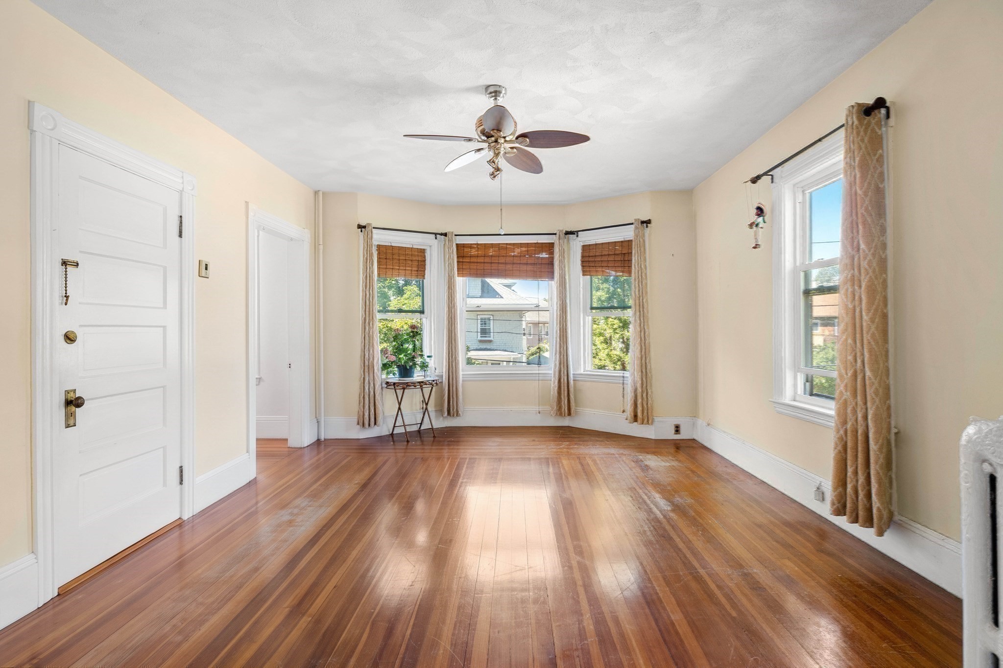 99 Farragut Road Swampscott, MA 01907 - Photo 15 of 29 Gallery Image 15