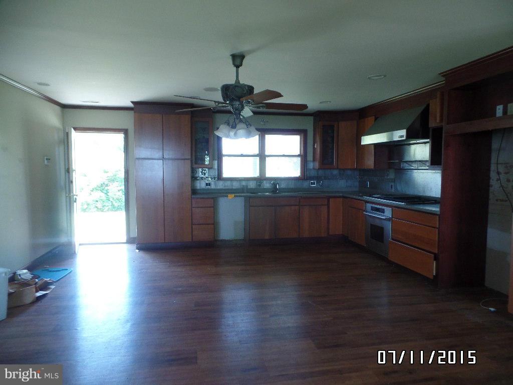 919 Oakdene Road Baltimore, MD 21220 - Photo 11 of 23 Dining Room