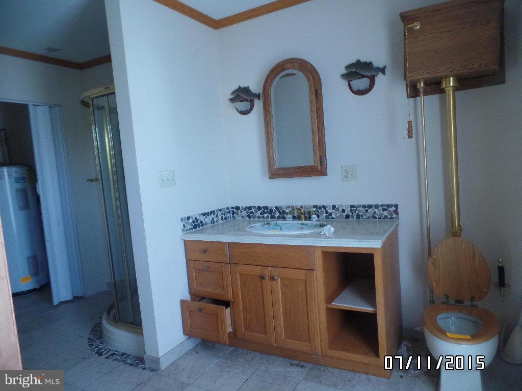 919 Oakdene Road Baltimore, MD 21220 - Photo 16 of 23 Bath