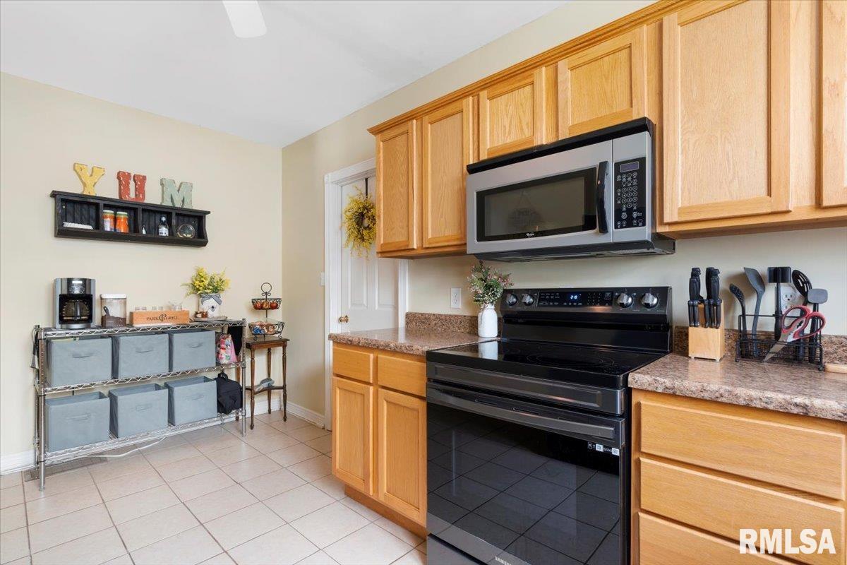 600 West Washington Street Athens, IL 62613 - Photo 17 of 39 Gallery Image 17