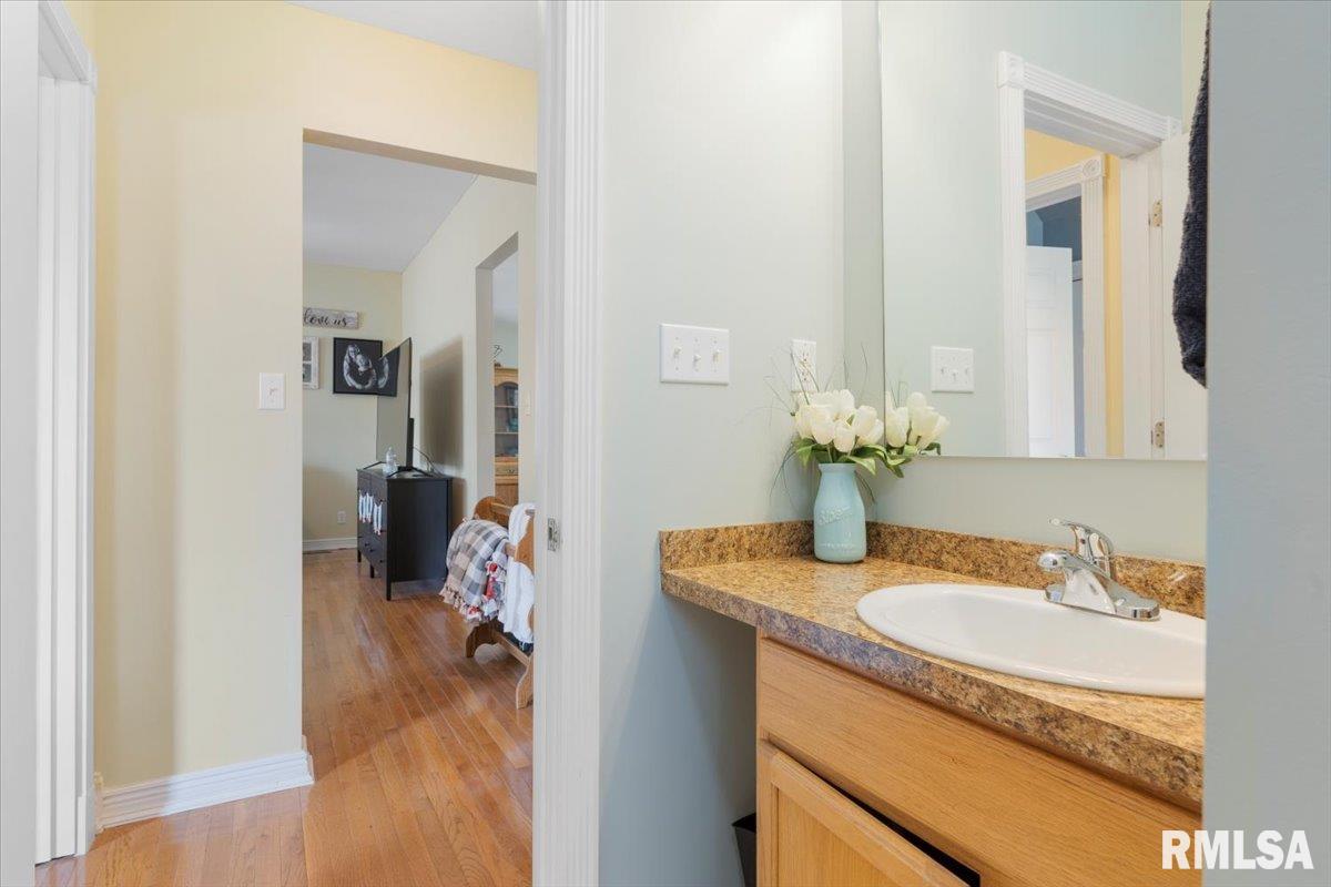 600 West Washington Street Athens, IL 62613 - Photo 21 of 39 Gallery Image 21
