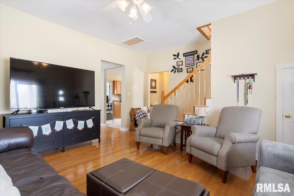 600 West Washington Street Athens, IL 62613 - Photo 7 of 39 Gallery Image 7