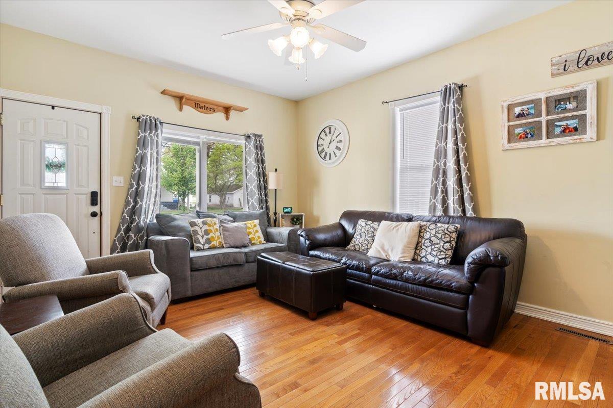 600 West Washington Street Athens, IL 62613 - Photo 9 of 39 Gallery Image 9