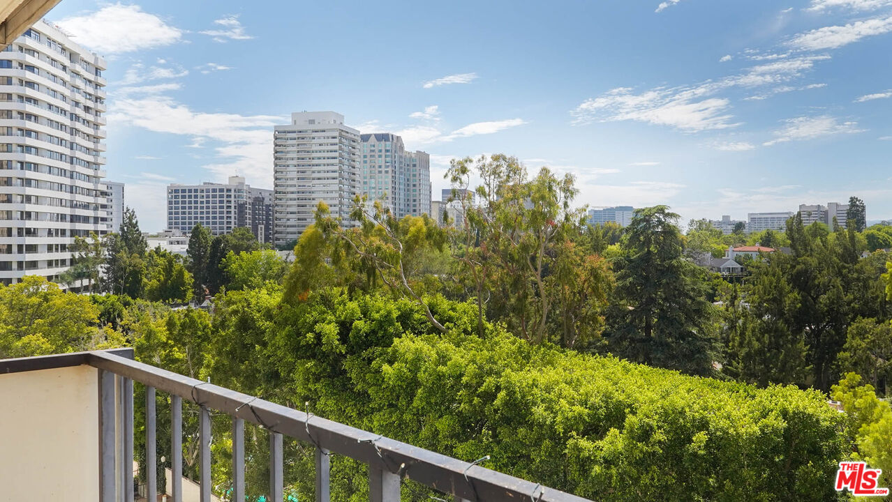 10535 Wilshire Blvd Unit 908