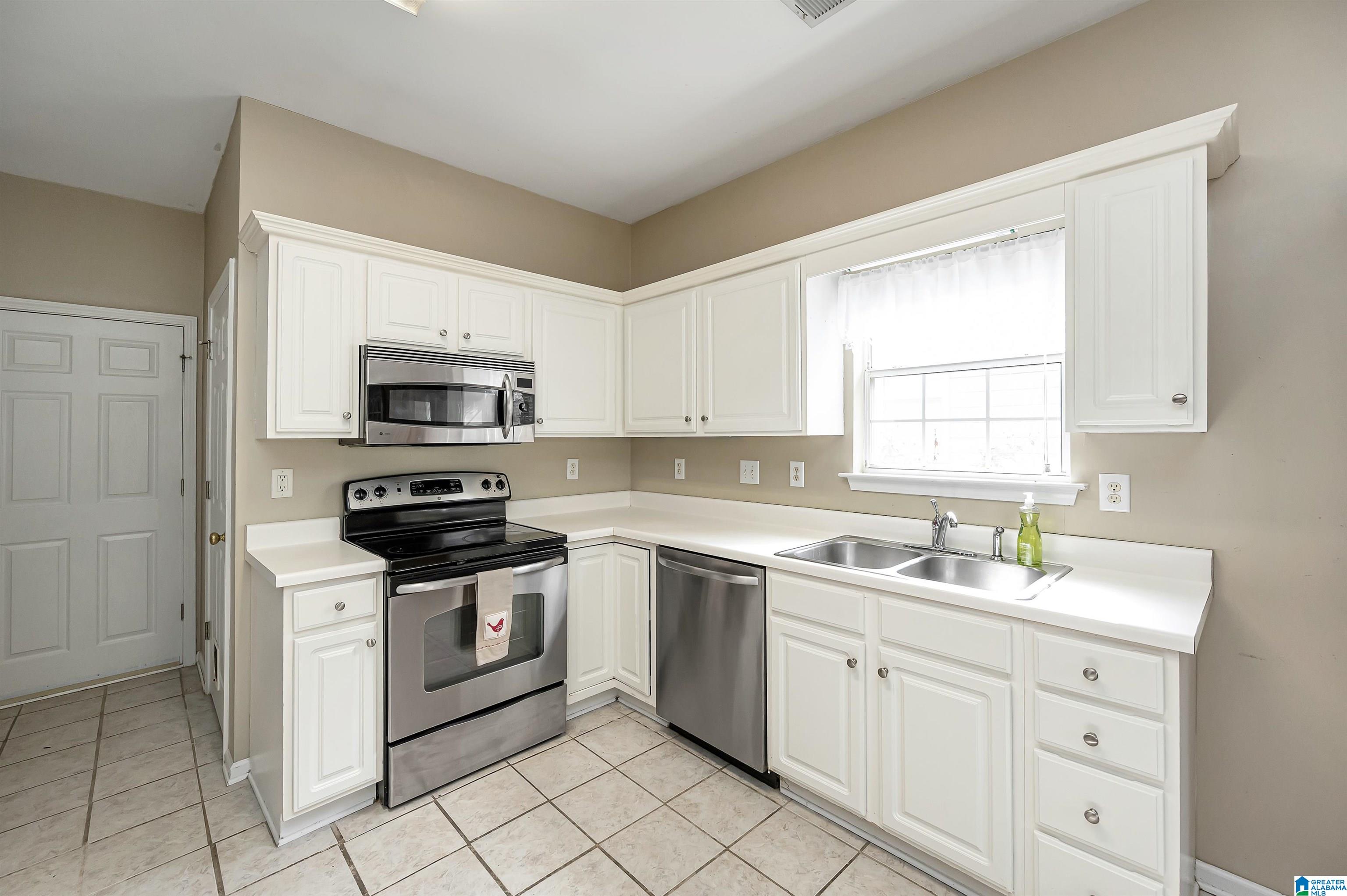 636 Clearview Road Birmingham, AL 35226 - Photo 8 of 35