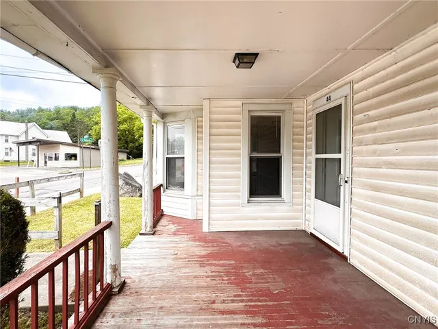 $159,000 | 44 Bridge Street, Newport, NY 13416