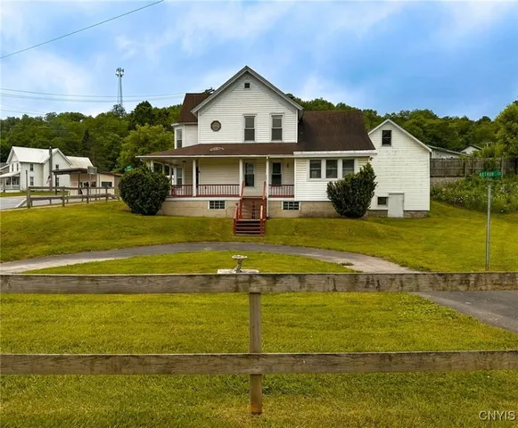 $159,000 | 44 Bridge Street, Newport, NY 13416