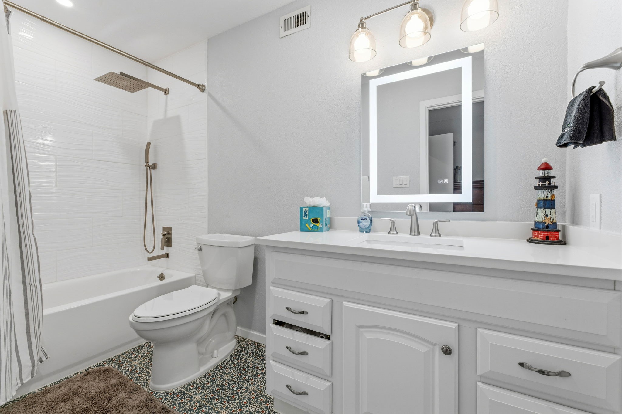 319 Venture Boulevard South Point Venture, TX 78645 - Photo 17 of 25 Bathroom located on the lower level.
