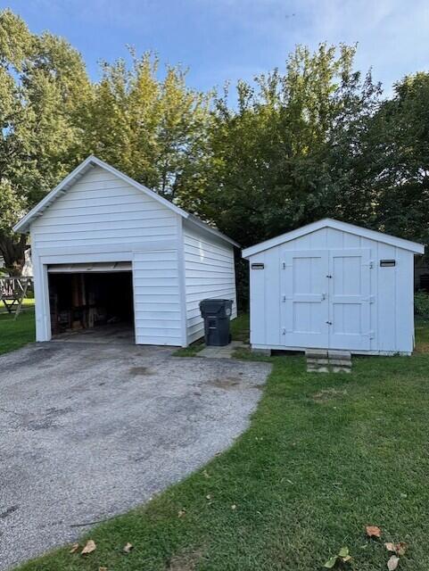 274 East Logan Street Coloma, MI 49038 - Photo 17 of 19 Logan_274 E Garage