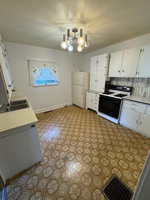 274 East Logan Street Coloma, MI 49038 - Photo 3 of 19 Logan_274 E Kitchen