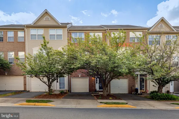 $3,300 | 45719 Paddington Station Terrace, Sterling, VA 20166