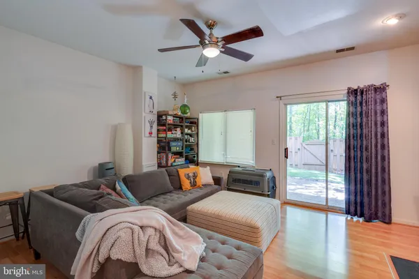 $3,300 | 45719 Paddington Station Terrace, Sterling, VA 20166