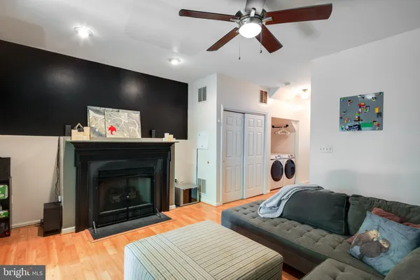 $3,300 | 45719 Paddington Station Terrace, Sterling, VA 20166