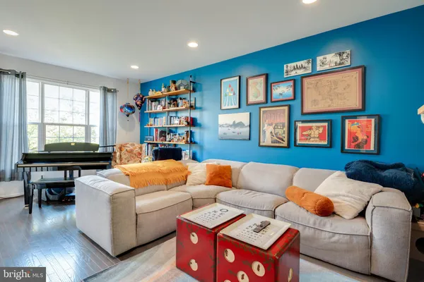 $3,300 | 45719 Paddington Station Terrace, Sterling, VA 20166