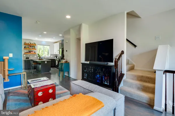 $3,300 | 45719 Paddington Station Terrace, Sterling, VA 20166