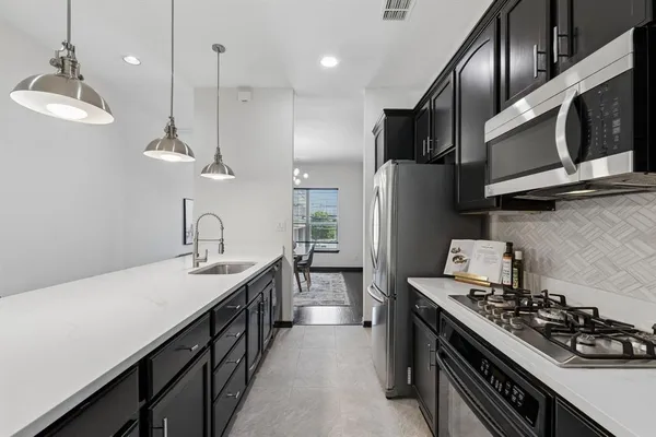 $4,000 | 4312 McKinney Avenue, Unit 11, Dallas, TX 75205