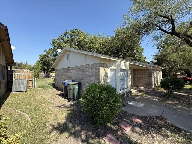 $220,000 | 1453 Shorecrest Drive, Garland, TX 75040
