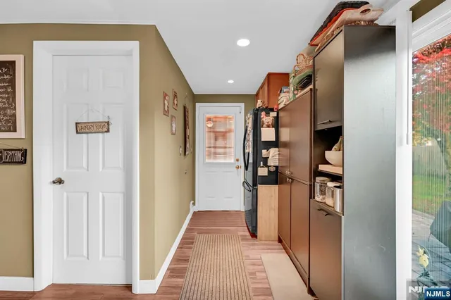 $459,000 | 31 Hamilton Street, Bloomingdale, NJ 07403