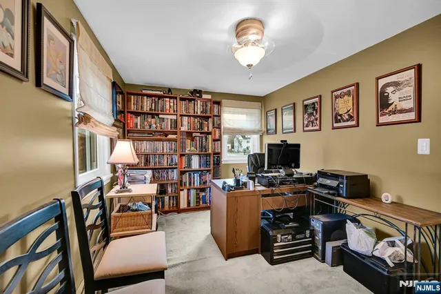 $459,000 | 31 Hamilton Street, Bloomingdale, NJ 07403