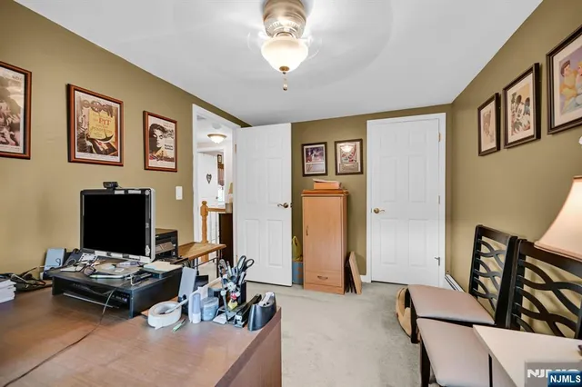 $459,000 | 31 Hamilton Street, Bloomingdale, NJ 07403