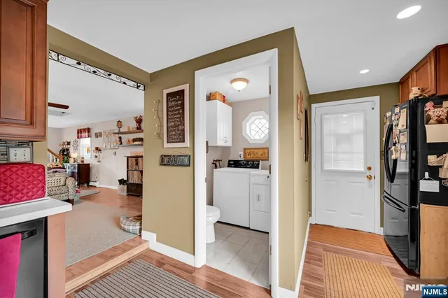 $459,000 | 31 Hamilton Street, Bloomingdale, NJ 07403