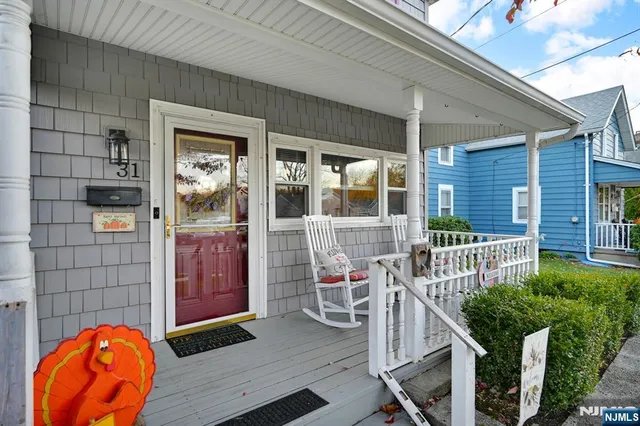 $459,000 | 31 Hamilton Street, Bloomingdale, NJ 07403