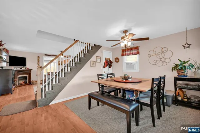 $459,000 | 31 Hamilton Street, Bloomingdale, NJ 07403