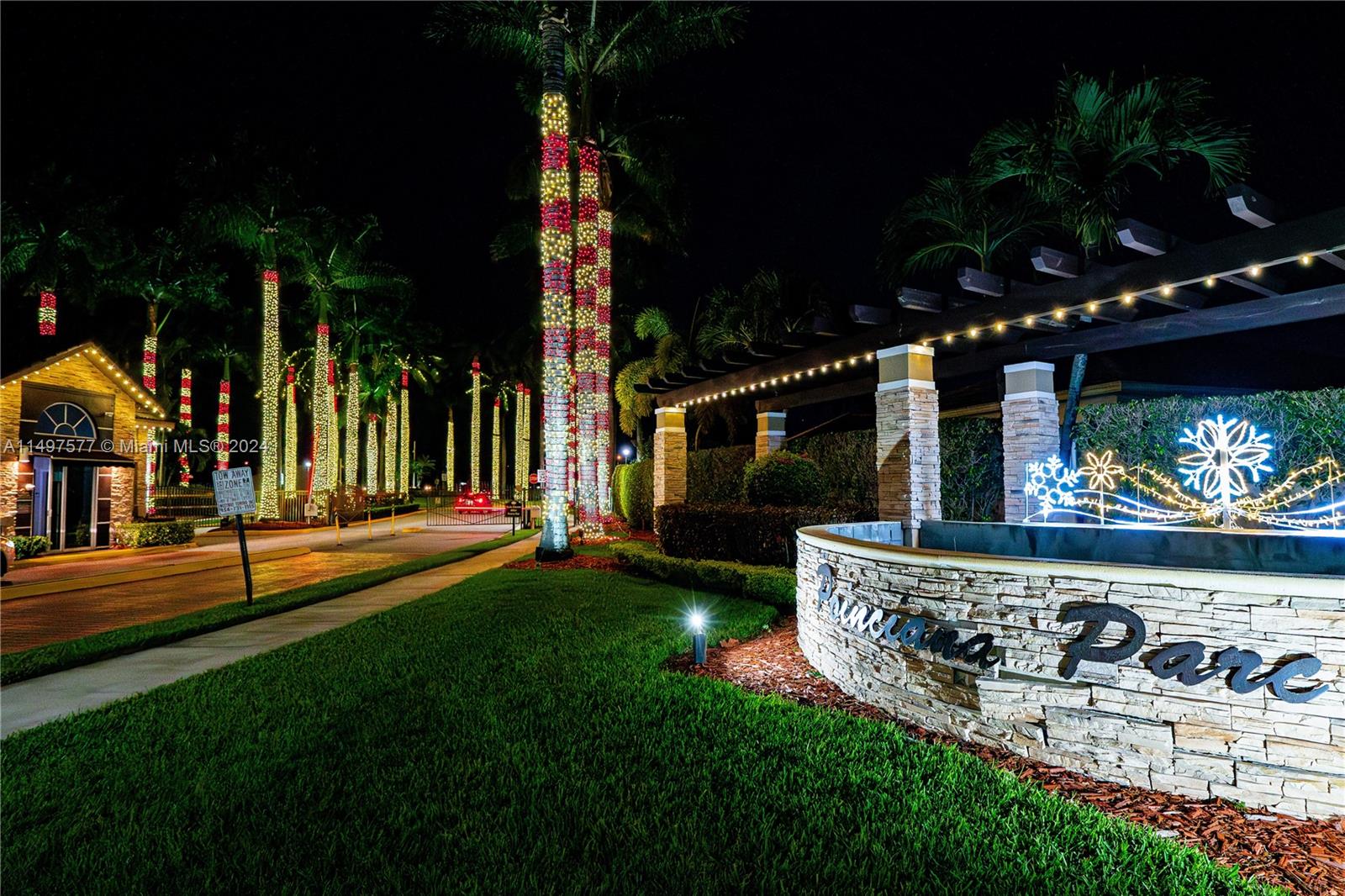 Shenandoah Davie, FL 33325 - Photo 21 of 61 a garden view with a sitting space